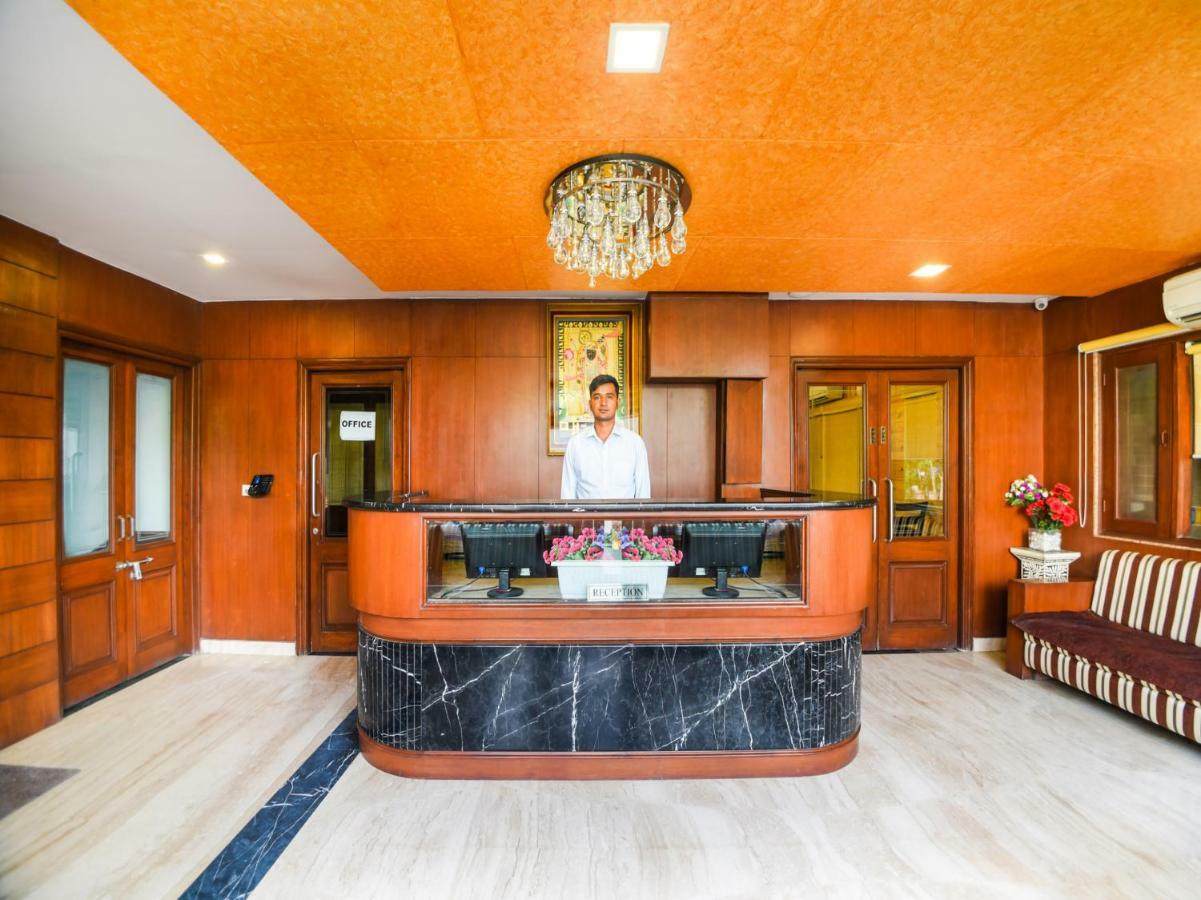 Oyo 1681 Hotel Devansh Удайпур Екстер'єр фото